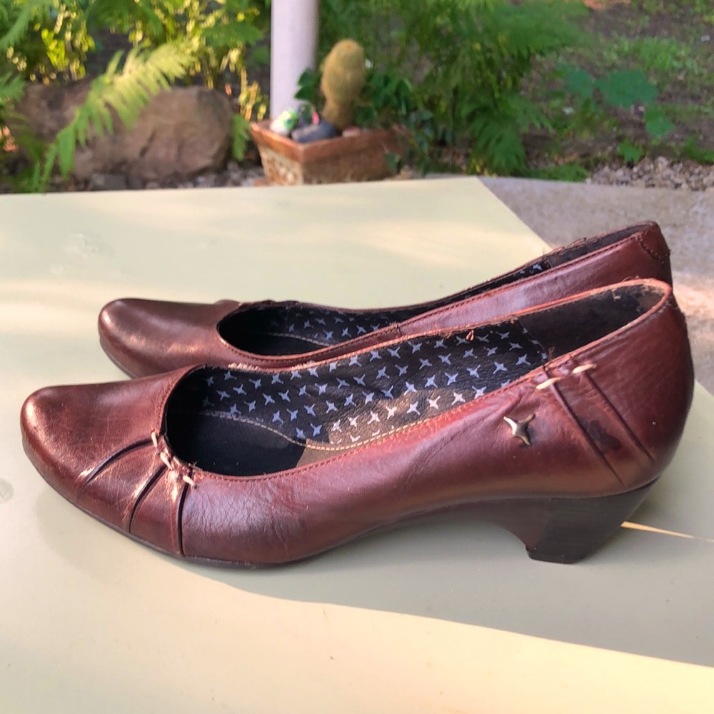 Pikilinos, size 36 dark brown leather low heal ballerina-pump shoe